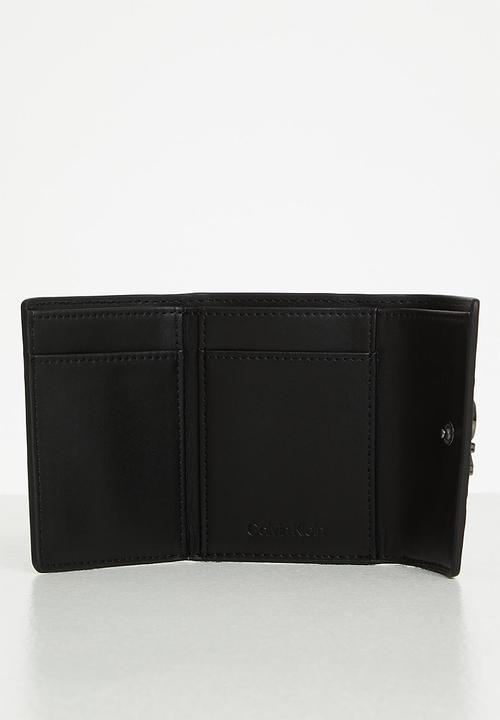 Calvin Klein - Re-lock trifold xxs quilt - ck black