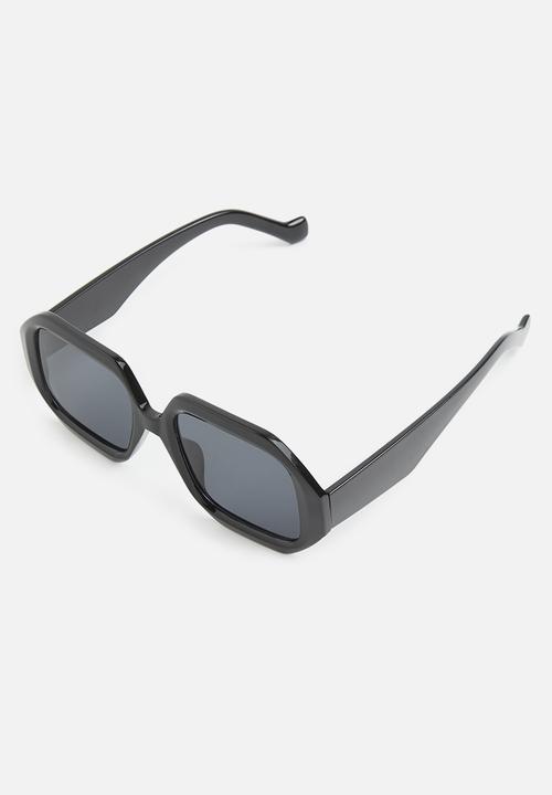 Superbalist - Tina oversized sunglasses - black