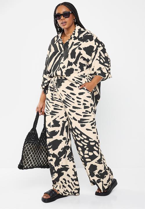 Me&B - Plus digital printed oversized shirt - stone 