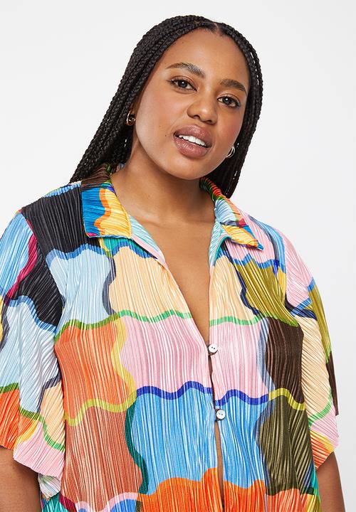 Me&B - Plus loop button longer length shirt - multi