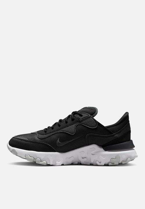 Nike - React Revision