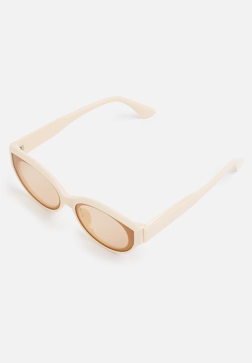 Superbalist - Avery cateye sunglasses - cream