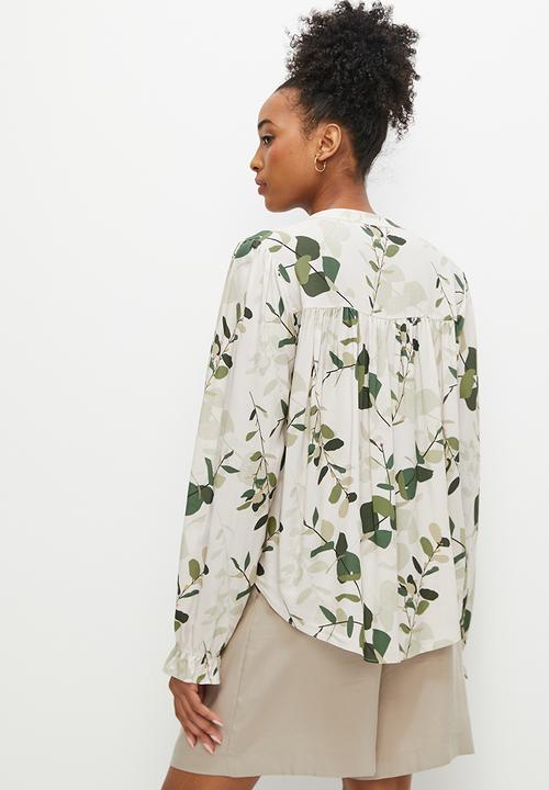 edit - Mandarin bellow sleeve peasant blouse - penni gum leaves print