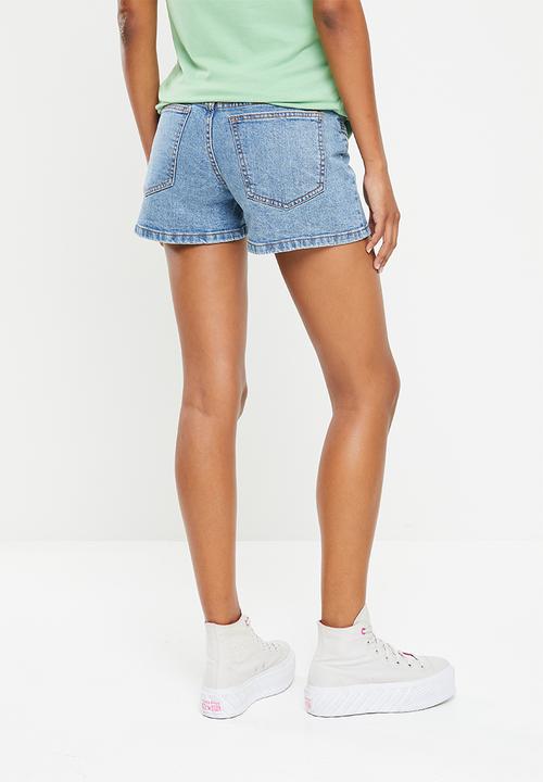 Cotton On - Maternity high mom denim short - rain blue