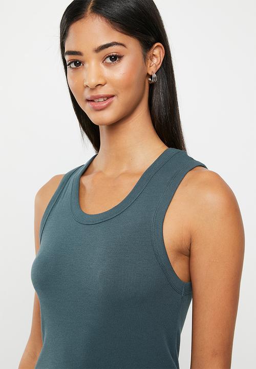 Cotton On - The one organic rib scoop tank - deep sea green