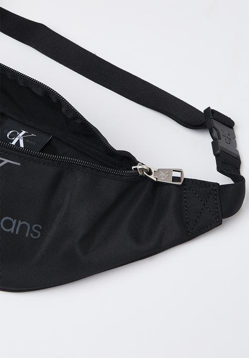 Calvin Klein - Sport essentials waistbag 38 mo - black