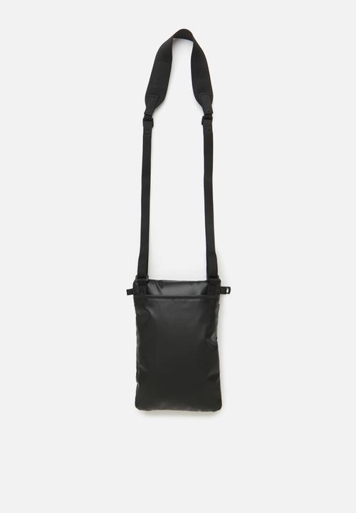 Calvin Klein - Utility grid xbody - black