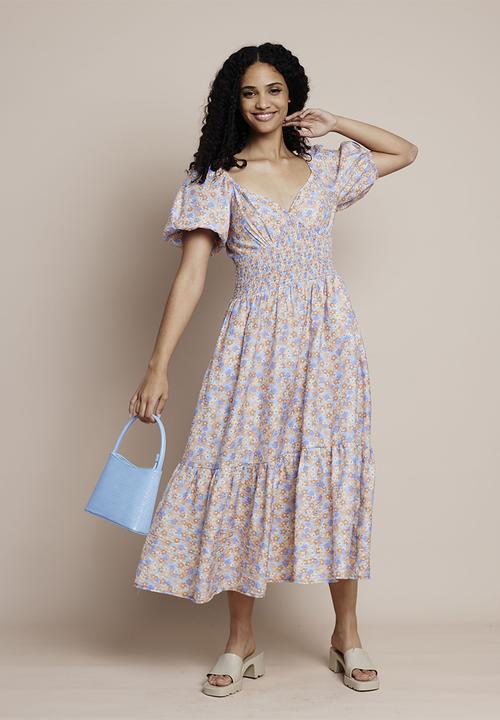 Me&B - Shirring curved band dress with pockets - blues floral ditsy