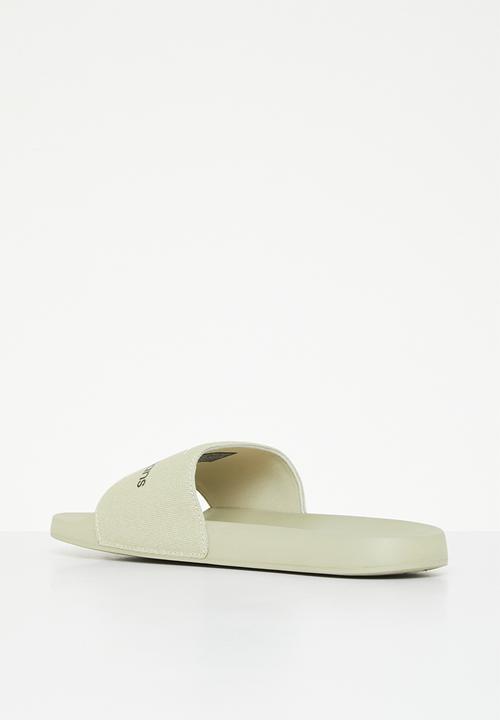 Calvin Klein - Slide monogram - wheat fields