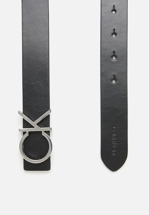 Calvin Klein - Re-lock ck rev belt - black & white