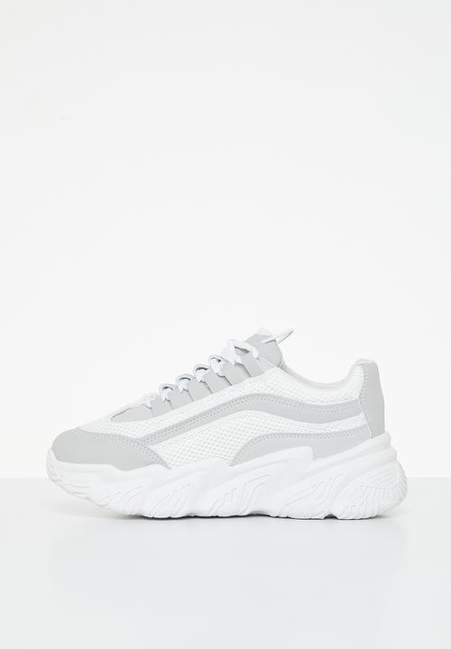 Rebel Republic - Sneaker with mesh detail - white & grey