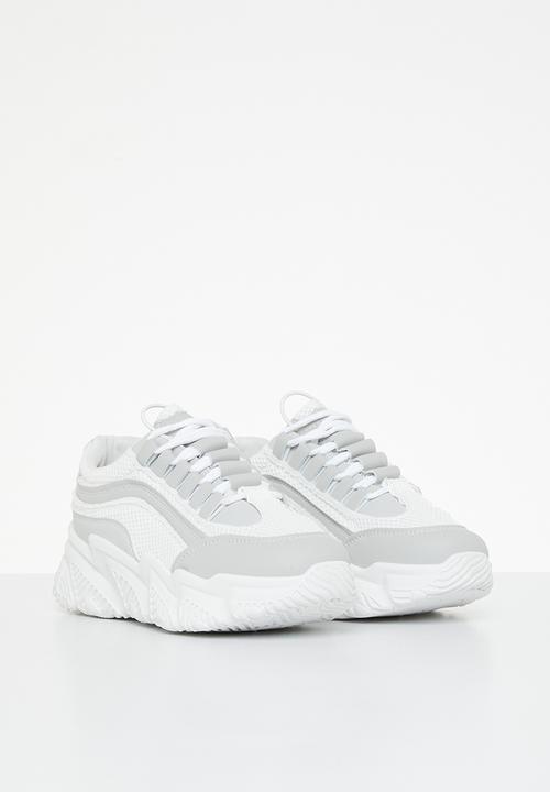 Rebel Republic - Sneaker with mesh detail - white & grey