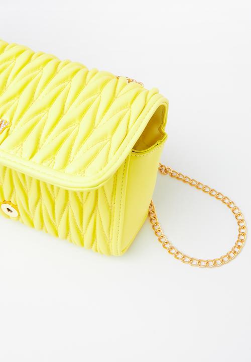 SISSY BOY - Handle this quilted crossbody - yellow