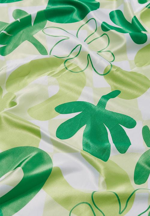 Cotton On - Versatile scarf - charlie check floral green