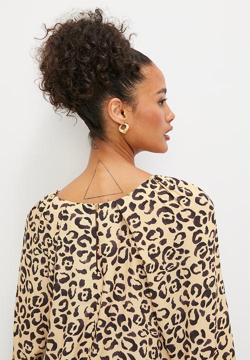 edit - Puff sleeve pleat detail blouse - beige & brown 