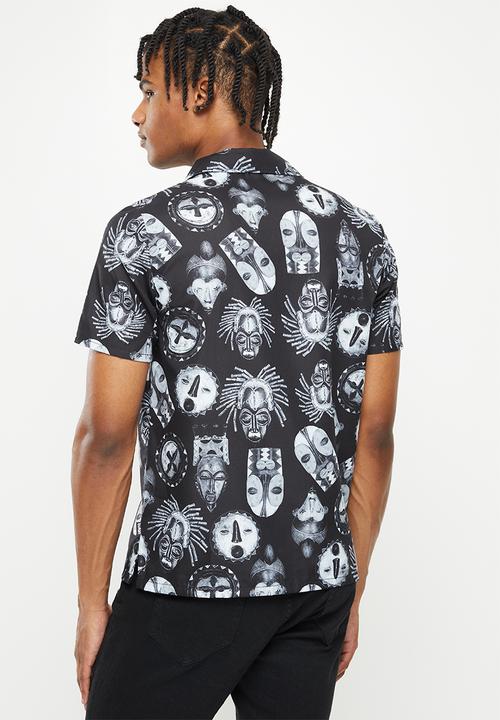 Butan - Aluta mask - rituals - short sleeve shirt - black