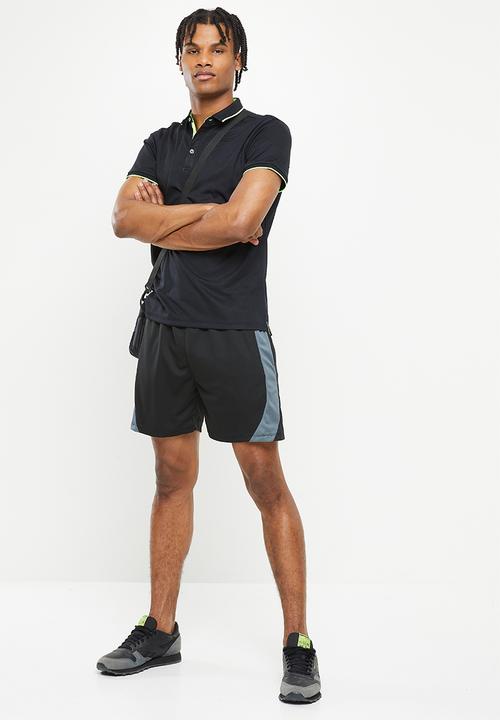 basicthread - Training short - black