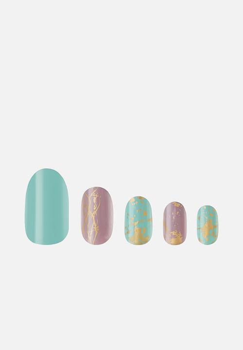 W7 Cosmetics - Glamorous Nails - Catching Feels