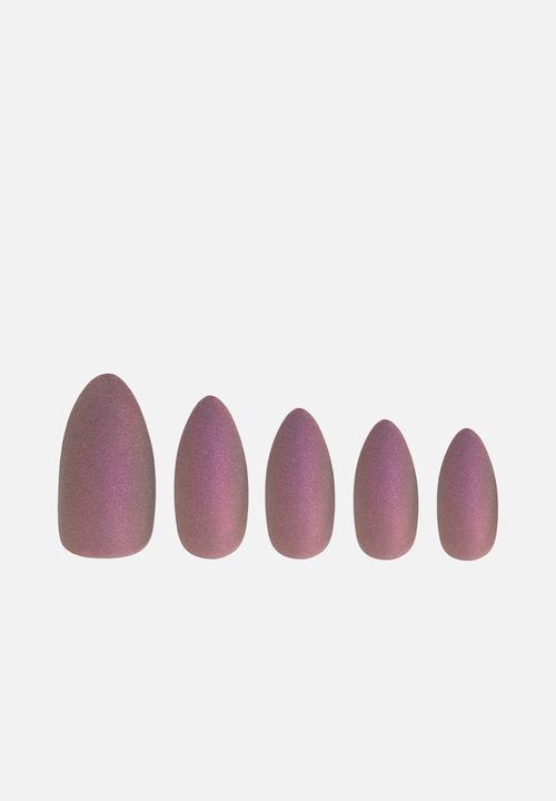 W7 Cosmetics - Glamorous Nails - Who's Basic?