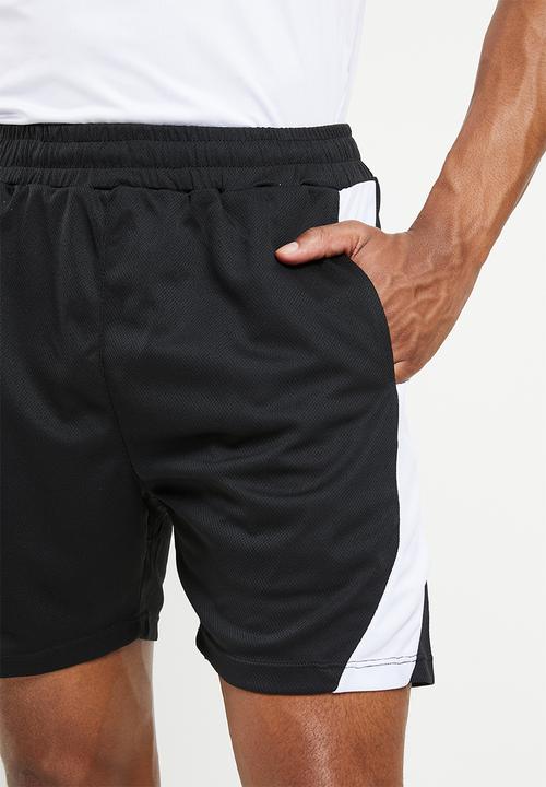 basicthread - Training short - black