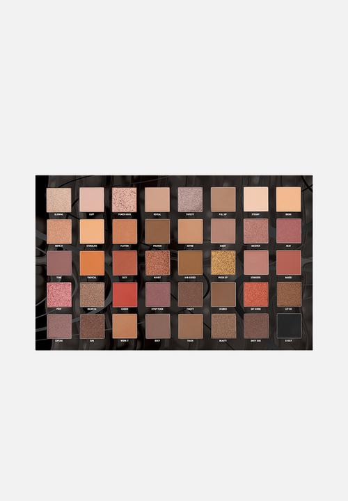 W7 Cosmetics - Warm Up - 40 Hottest Nudes Pressed Pigments Palette