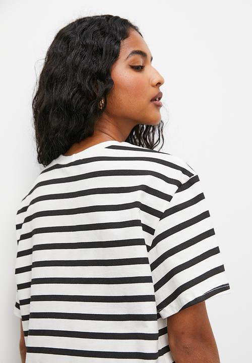 Superbalist - Basic crew easy fit stripe - black & ecru stripe