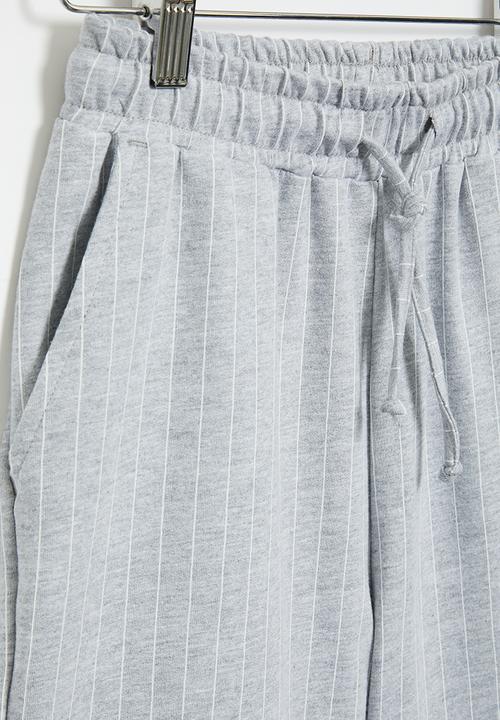 Superbalist - Character sweat shorts - grey