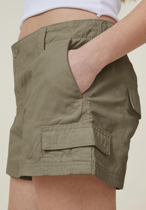 Cotton On - Billie cargo short - sage green