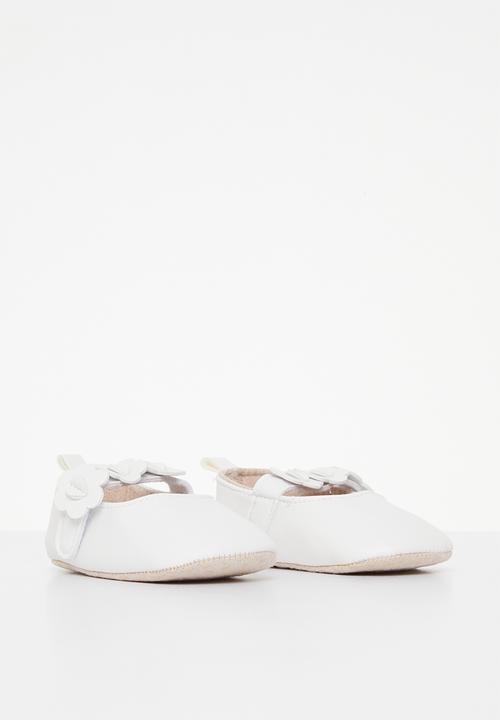 Pop Candy - Baby pump with flower - white