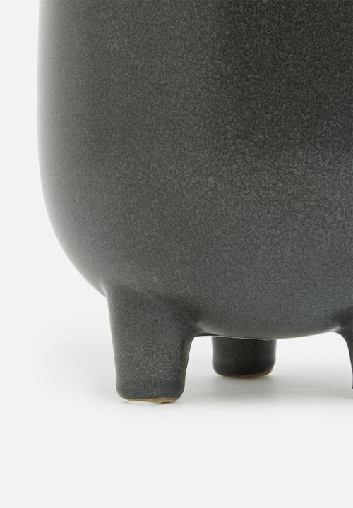 H&S - Ceramic flower pot on legs - black