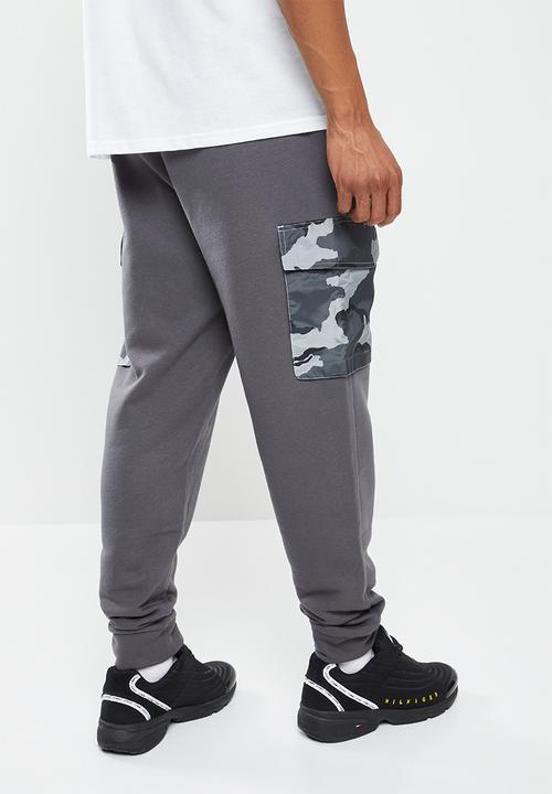 Oakley - Road trip rc cargo sweatpants - forged iron