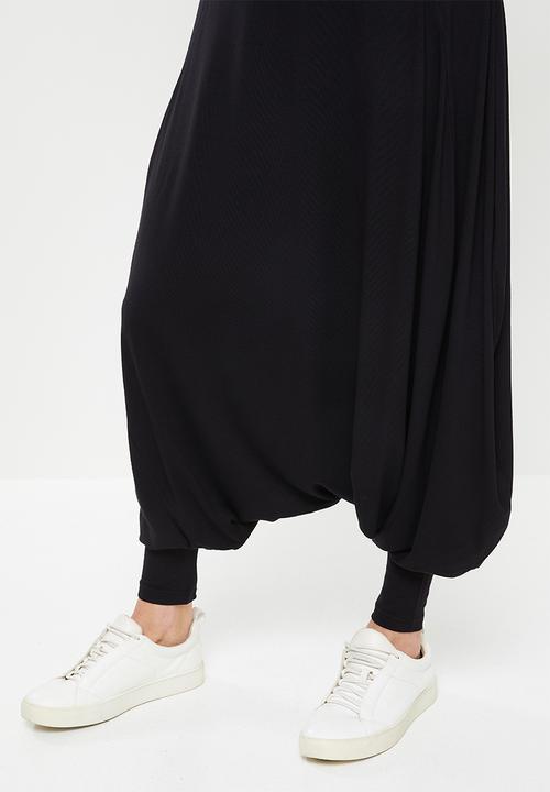 AMANDA LAIRD CHERRY - Harem pants - black