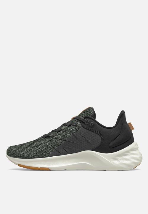 New Balance  - Roav v2 - knit pack - black 