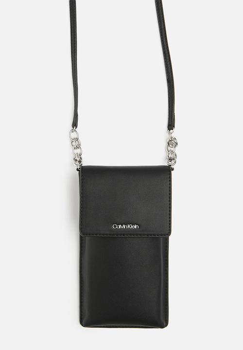 Calvin Klein - Ck must phone pouch xbody - ck black