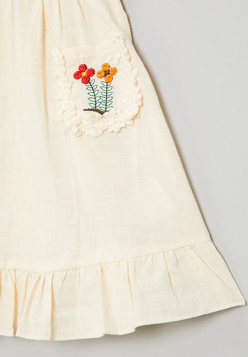 Pop Candy - Frill sleeve dress - cream