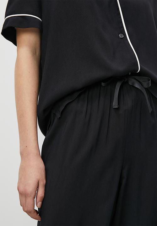 Superbalist - Sleep short sleeve & pants set - black