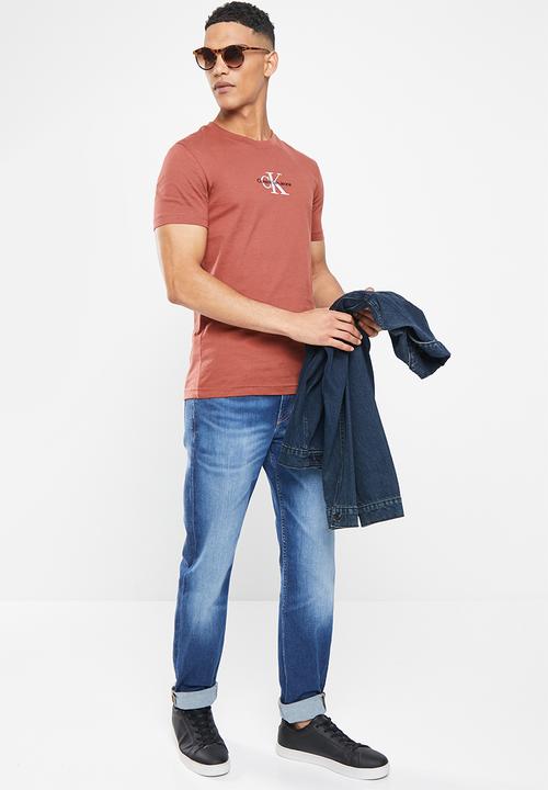 Calvin Klein - Monogram logo tee - terracotta tile