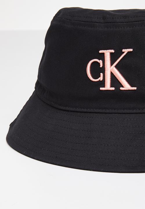 Calvin Klein - Logo embroidery bucket hat - black