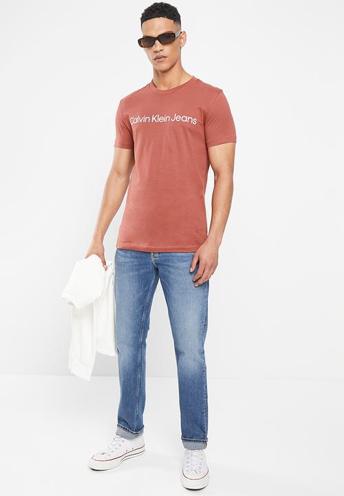 Calvin Klein - Institutional logo slim tee - terracotta tile