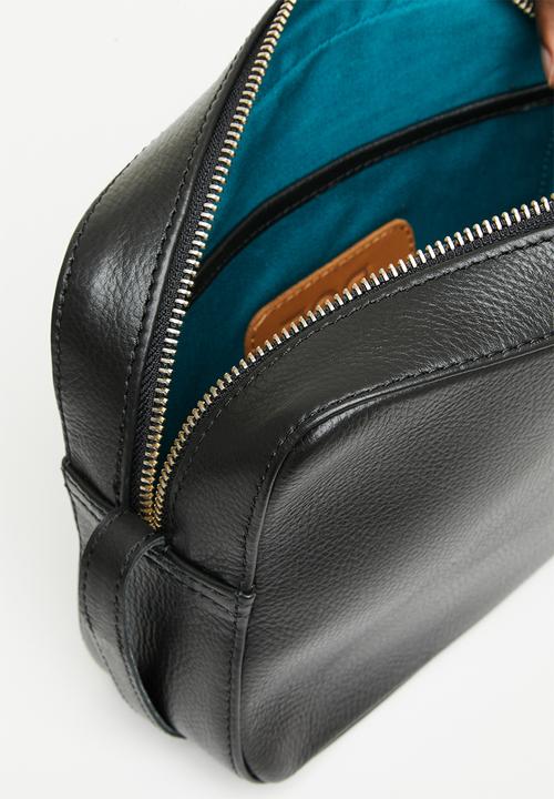 FSP Collection - Abi leather camera bag - black