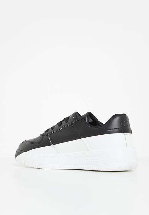 UrbanArt - Game 4 wax - black