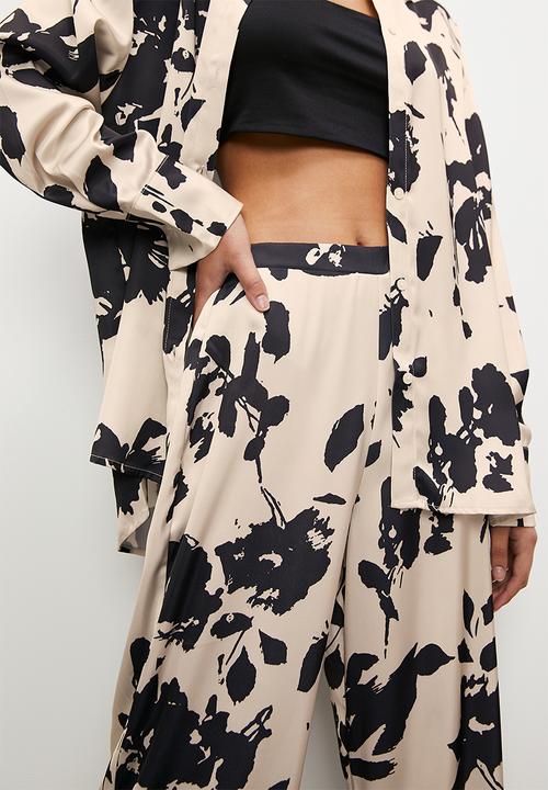 VELVET - Co ord button through luxe shirt blouse - floral print