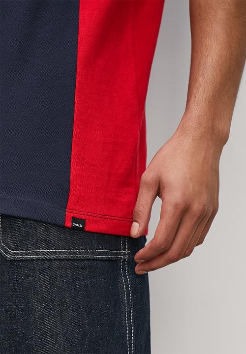 Superbalist - Colourblock side panel regular golfer - navy & red