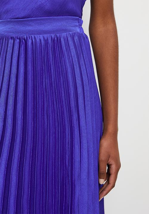 MILLA - Co-ord satin pleated skirt - cobalt