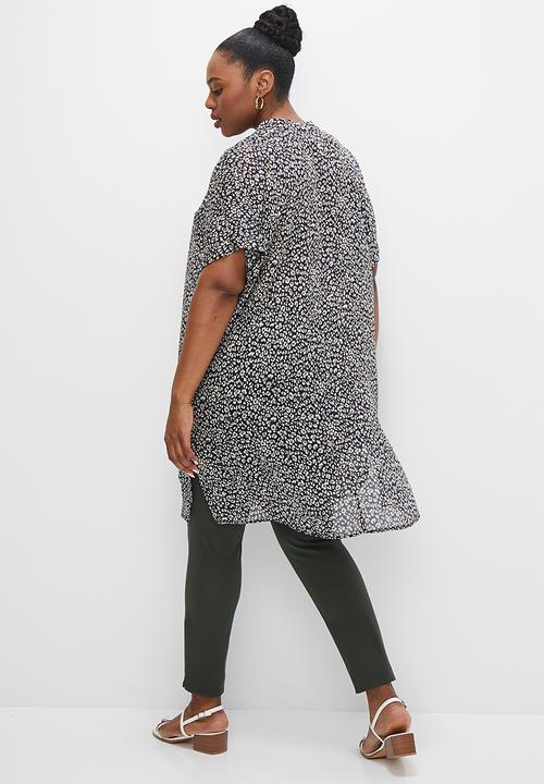 edit Plus - Short sleeve longline notch neck blouse - print