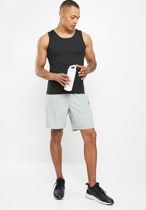 Oakley - Foundational 7 short 2.0 - stone grey