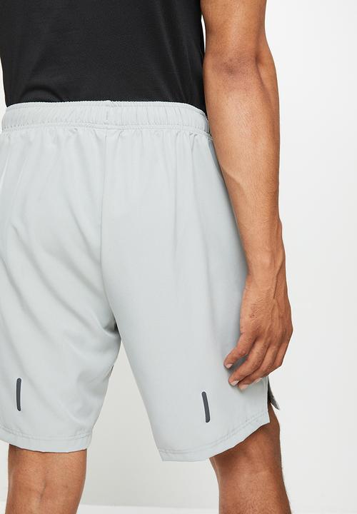 Oakley - Foundational 7 short 2.0 - stone grey