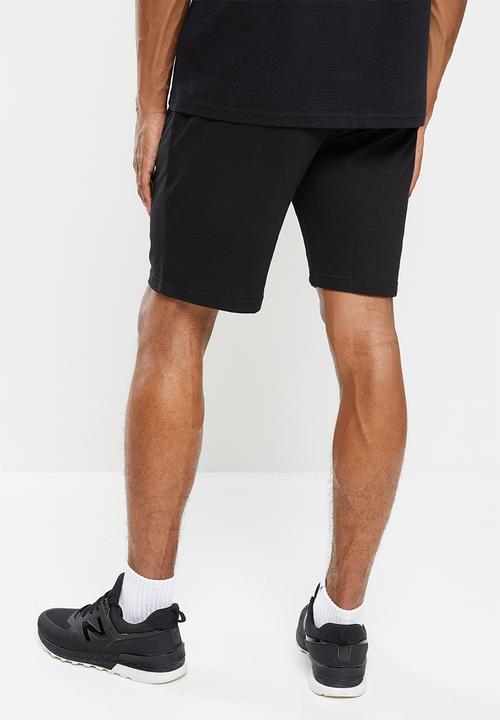 basicthread - Basicthread slim sweatshort - black