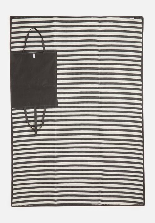 H&S - Foldable picnic mat - black stripes
