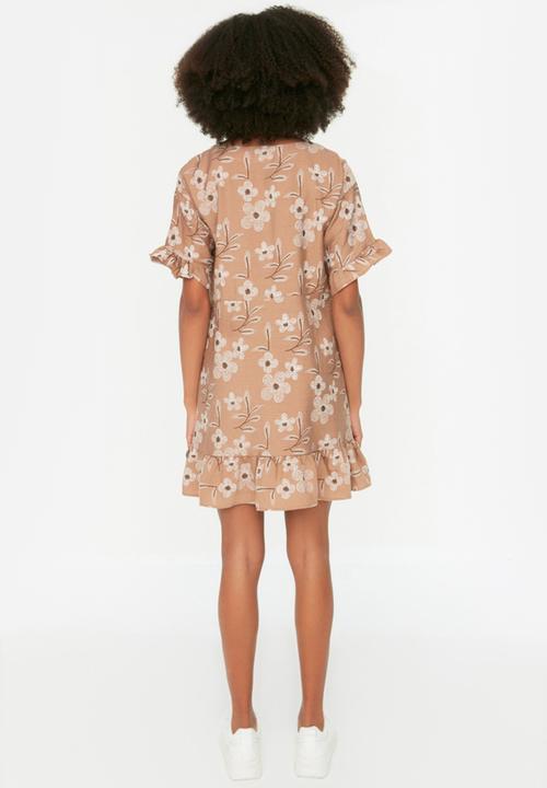 Trendyol - Floral pattern shift dress - brown